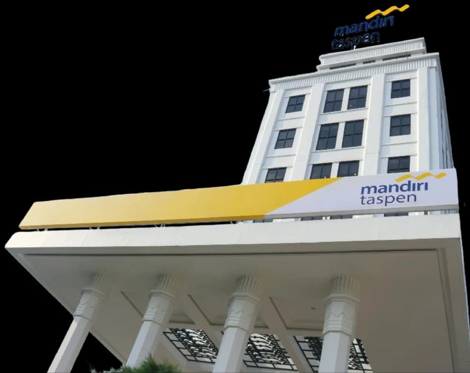Gedung kantor Bank Mandiri Taspen